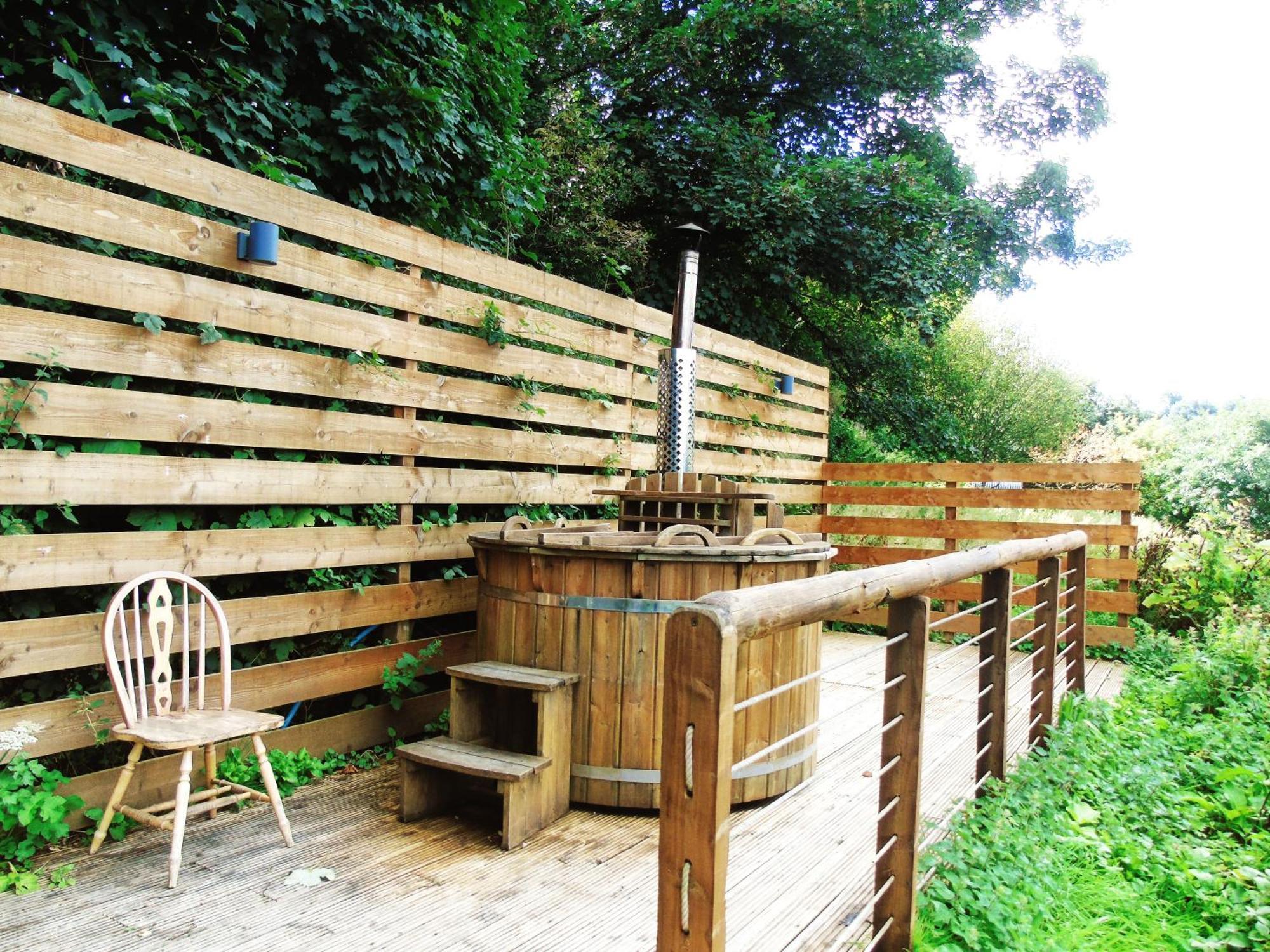 Ceridwen Glamping, Double Decker Bus And Yurts Hotel Llandysul Exterior foto