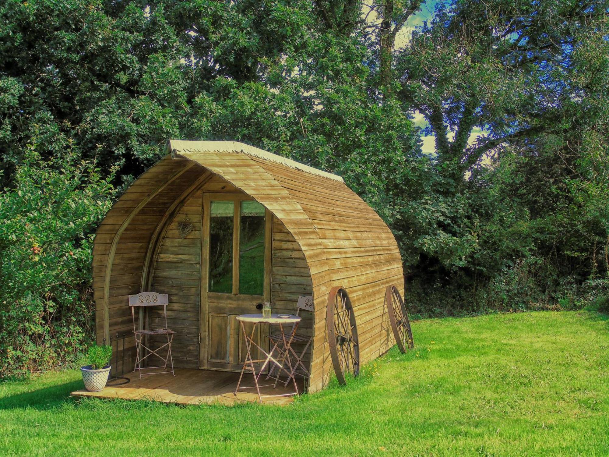 Ceridwen Glamping, Double Decker Bus And Yurts Hotel Llandysul Exterior foto